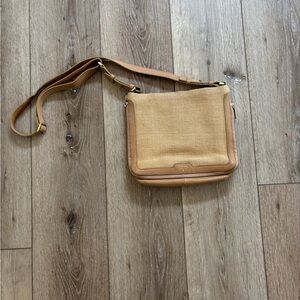 Fossil Preston Straw Shopper Crossbody bag.